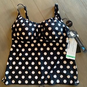 Coco Reef swim top  NWT